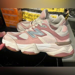 9060 New Balance Pink and White Mesh & Suede Sneakers ASIS
